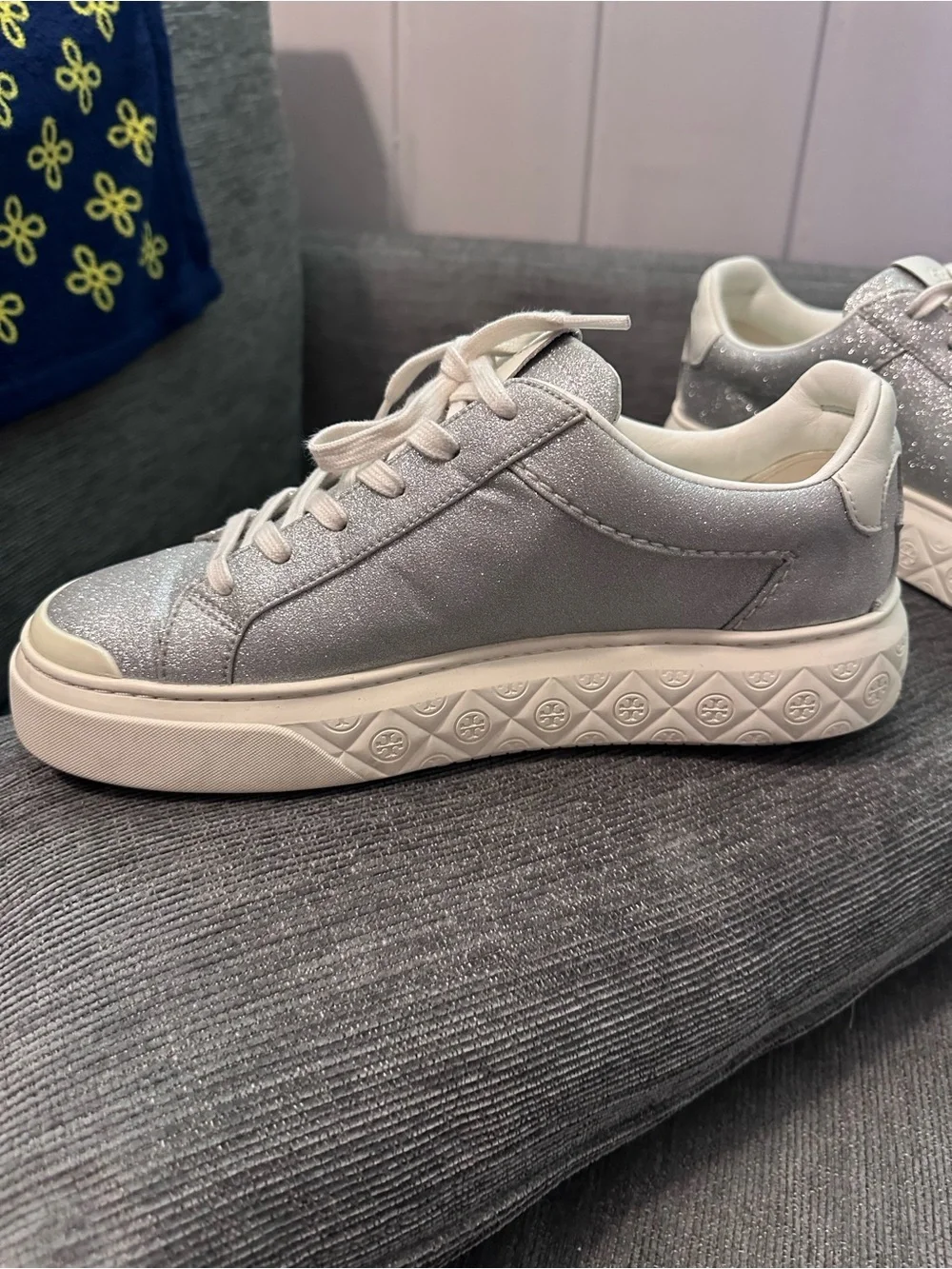 Tory Burch Ladybug Women's Sneakers – Size 10 – Silver Glitter/Blanc